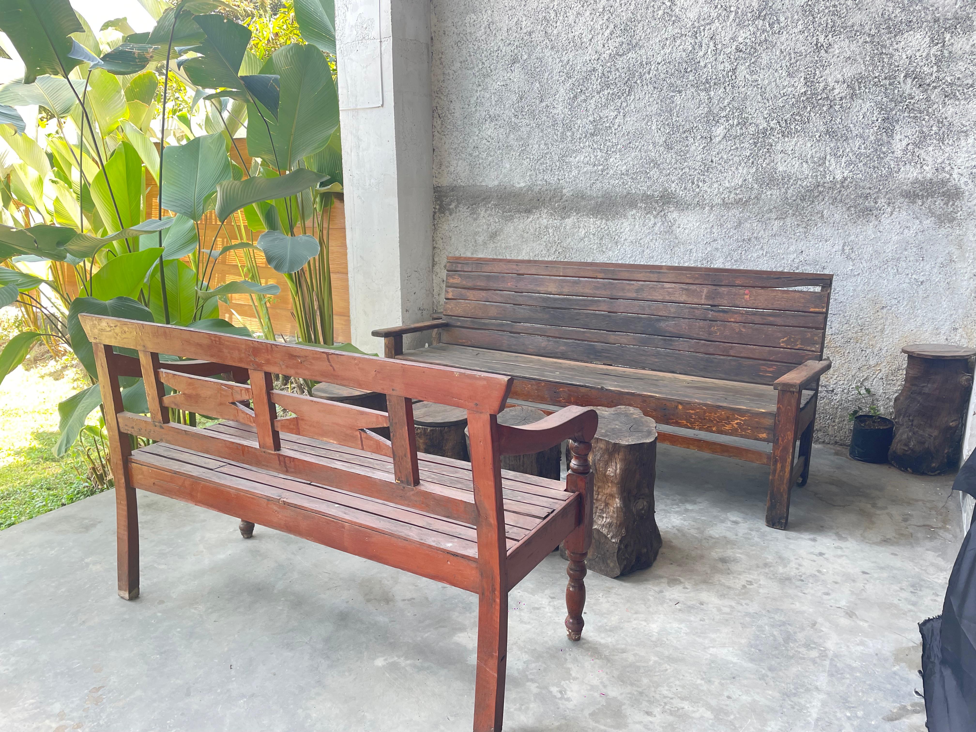 Meja M306